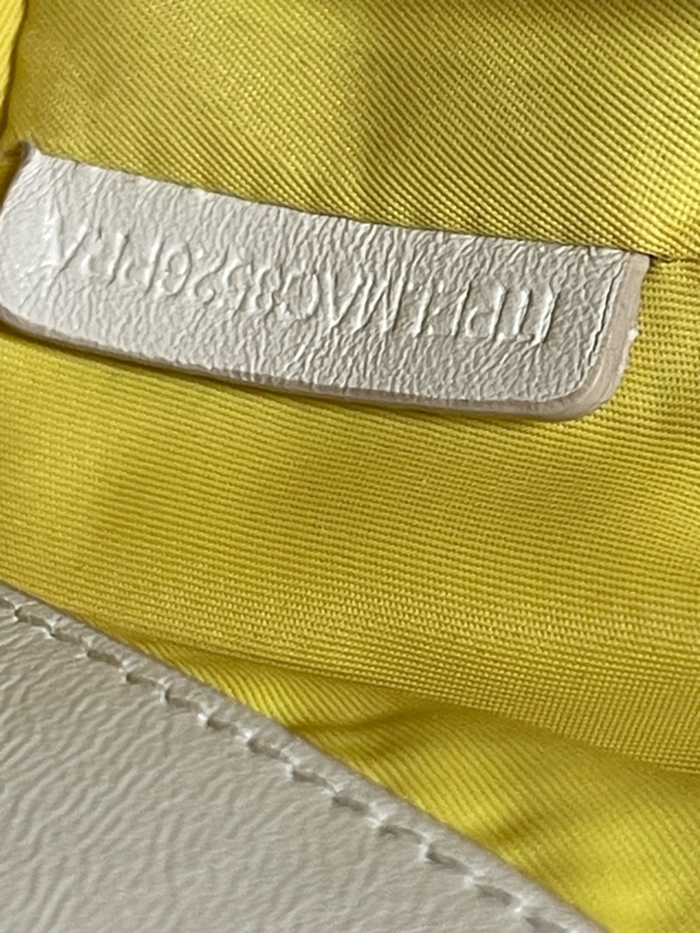 Burberry Lola Small Quilted Leather Shoulder Bag Ivory Authenticated w/ Dust Bag - Picture 3 of 16
